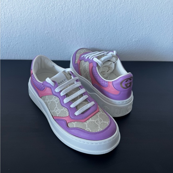 Gucci Lavender and Pink Logo Sneakers - Picture 5 of 7